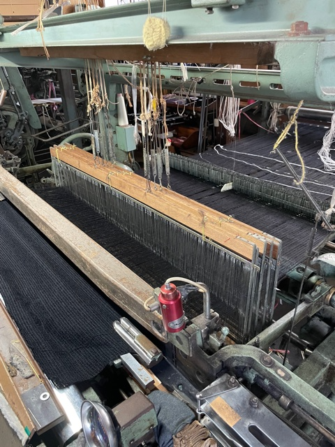 120巾ドビー織機